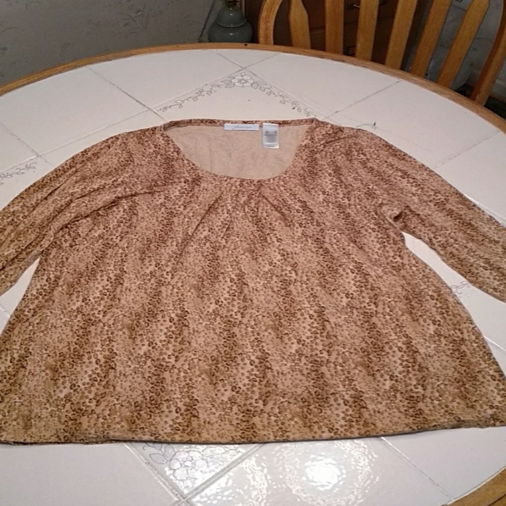XL Blouse JH collectible.           124
